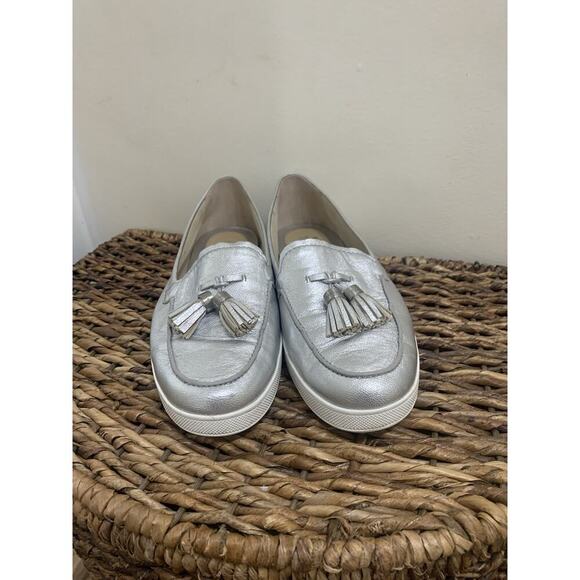 Michael Kors Flats Silver Loafers Leather 9M Comfort Preppy Old Money Going Out - Picture 7 of 8